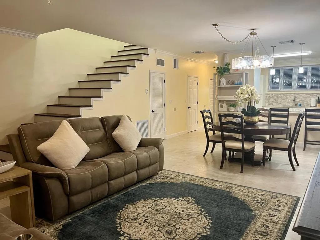 LeVille Town Home — 8