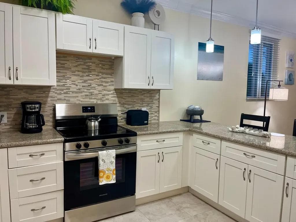 LeVille Town Home — 10