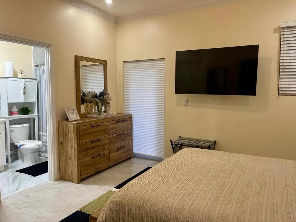 LeVille Town Home — 12