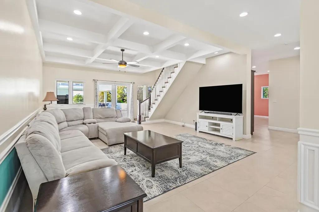 Love Beach Estate - Image 2